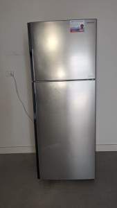 Hitachi Refrigerator with Dual fan cooling