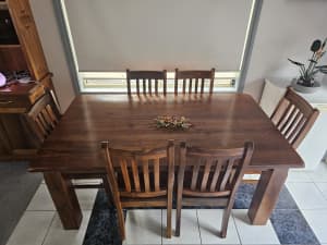 Solid Timber 7pc dining suite