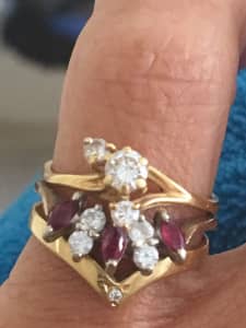 Gold Ring Diamonds and Rubies