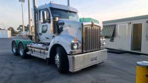 Mobile Diesel mechanic Trucks Trailers and cars BREAKDOWNS