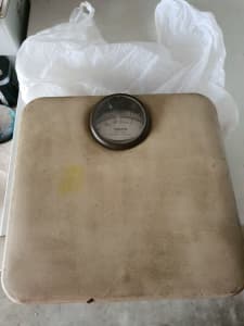 Vintage Krups Scale in good used condition