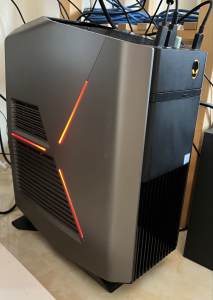 Alienware AURORA R7 gaming desktop with GTX 1080 TI and i7 8700K