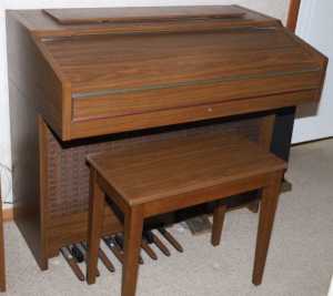 Hammond Organ Model 9000