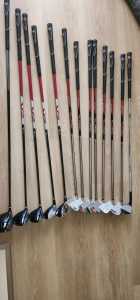 Wilson DI 9 Golf Clubs with bag