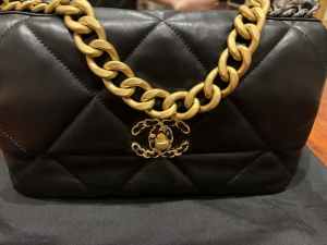 Chanel 19 medium black lambskin bag