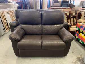 Beautiful dark brown leather lounge set