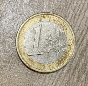 Rare Spanish 1 Euro Coin 2002