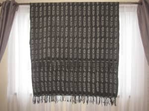Vintage Ikat Cotton Fabric Throw Blanket Textile Wall Hanging Rug