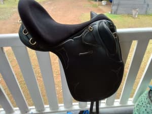 Stock saddles for sale