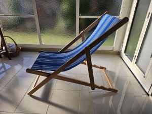 Retro deck chair canvas wood