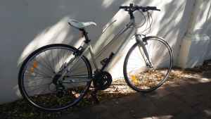 Womens road bike, excellent condn, Italian leather seat $450