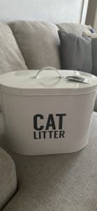 Cat litter storage tin