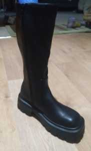 Long boots black zip side chunky heel H & M size 8 faux leather nwot