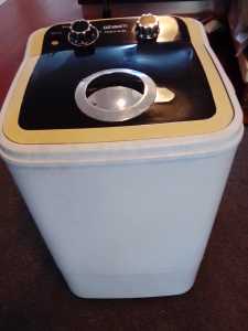 Washing Machine 4.5kg Devanti Portable Top Loader $40