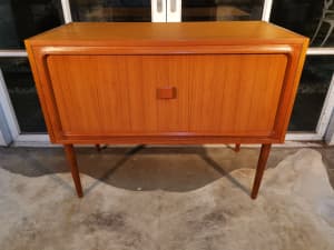 Gorgeous Parker-Eames Retro-Vintage Bar-Bureau- Cabinet -Can Deliver