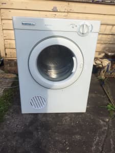 Simpson 5KG Clothes Dryer Ezi Loader 