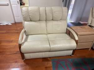 Lazy boy sofa 2 and 1 seater