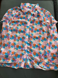 River Island long sleeved blouse size UK14 EUC