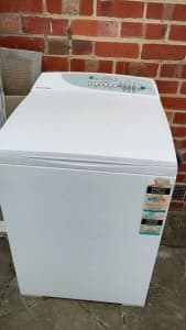 ! newer model 7.5 kg fisher paykel top washing machine