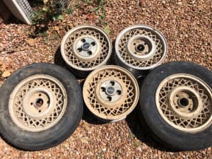 Set of 14 4x114.3 alloy wheels