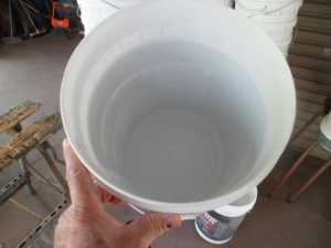 20 and 15 Lt clean plastic buckets with lids