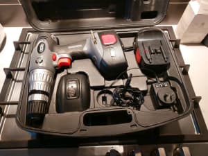 Ozito Cordless drill w/ 2 batteries,charger and carrying case.
