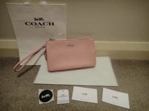 BNWT  Coach XL Pink Pebble ALL leather double zip wristlet