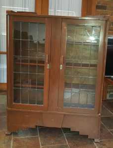 {Pending Pickup} Antique lead-glass display cabinet in good condition