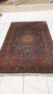 Vintage 100% wool Turkish persian rug 