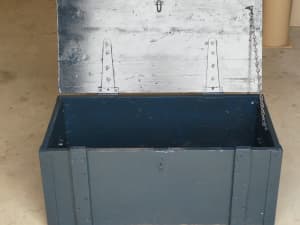 TOOLBOX HEAVY DUTY WOOD 790MM L-380MM-340MM D IN VERY GOOD CONDITION