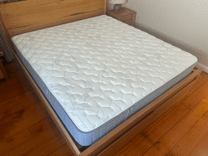 Sealy Posturepedic Exquisite king size mattress