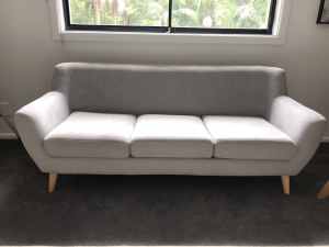 FREEDOM 3 SEATER LOUNGE IN EXCELLENT CONDITION