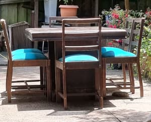 Antique art deco dining table and 6 chairs