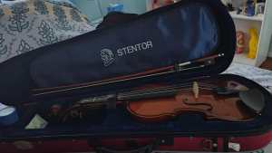 Stentor violin, 3/4 size, with bow, rosin and case, as new