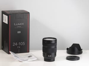 Panasonic LUMIX S 24-105mm F4 Lens in Mint condition