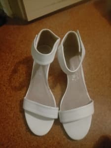 Ladies size 11 wedge heel sandals