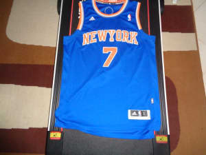 Carmello Anthony New York Knicks NBA Adidas Jersey. Large.