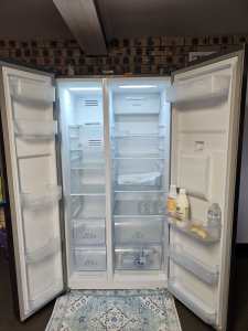 ChiQ 559L Side by Side fridge. 