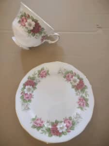 Queen Anne cup and plate (no saucer)