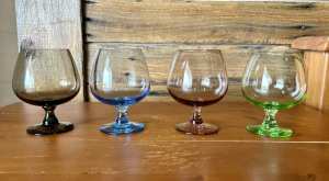 BEAUTIFUL SET OF BRIGHT COLOURED COGNAC / BRANDY GLASSES Set of 4