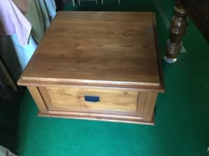 Coffee table with two drawers