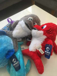 SeaWorld Plush Soft Toys New With Tags Plus Drink Bottle For Sale