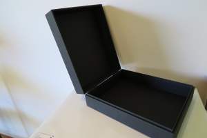 Accessory Box with Metal Hinged Lid 31x25x10cm