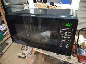 Microwave, like new condition, working fine