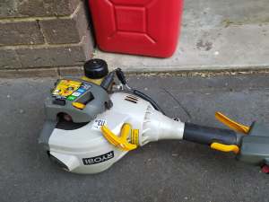 Ryobi Line trimmer petrol engine working head not spinning for parts