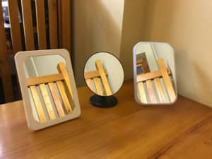 Assorted table mirror