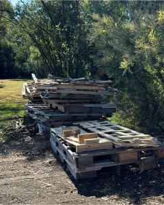 FREE Wood Pallet Timber Kindling Camping 