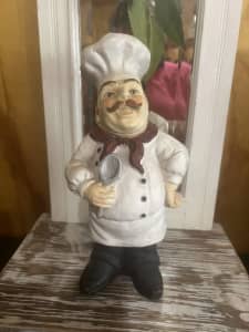 Chef statue, looks great in a kitchen or dining room