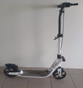 i-GLide METRO Commuter Scooter (NOT electric)