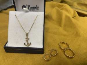 9ct gold items